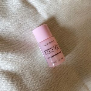 1 DELUXE SAMPLE FREE WITH PURCHASE 40$+